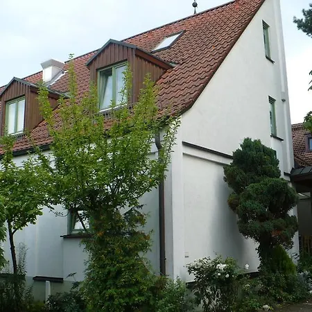 Am Birkenweg 3*